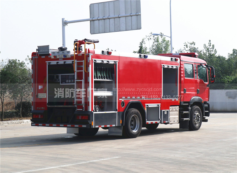 �������ơ��ǵ¿�8��ˮ������܇